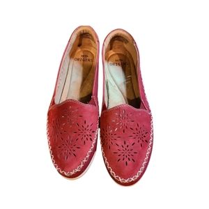 Earth Origins red leather loafer